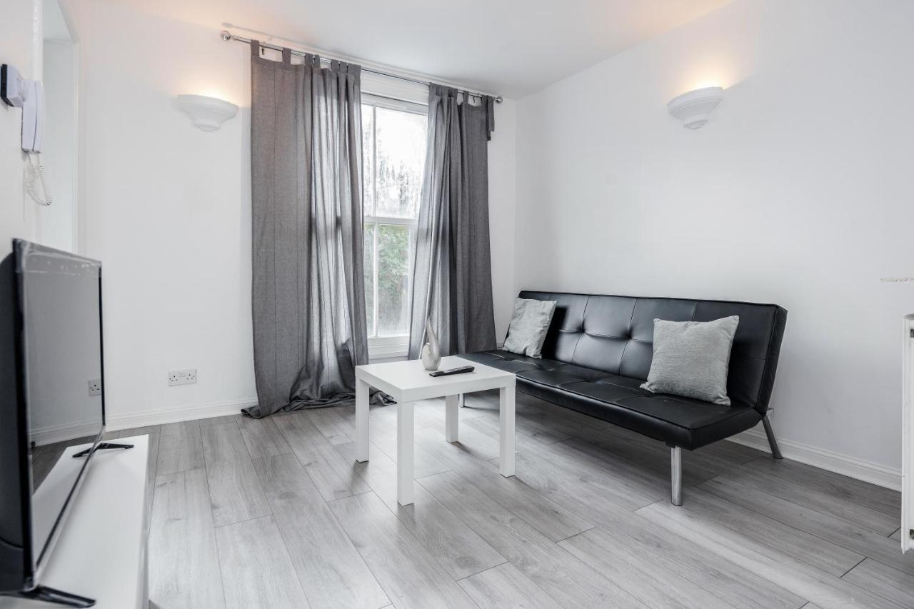 Beautiful 1-bed In Lewisham * Londra
